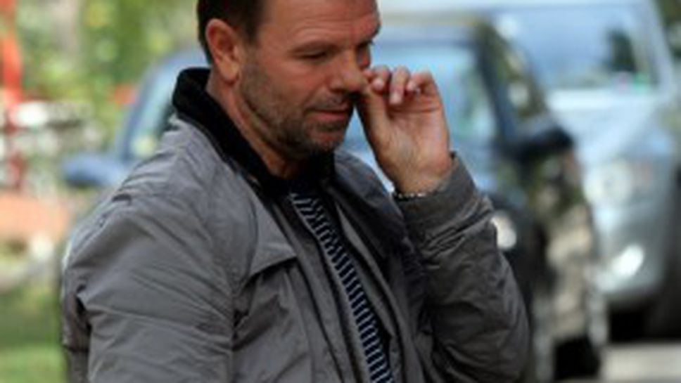 Стойчо към критиците си: Нали знаете къде ви слагам - през 2002-ра ви го казах (видео)