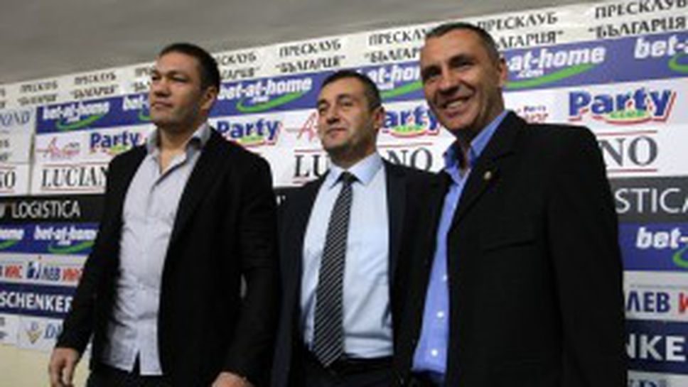 Пулев и Мишо Таков №1 за септември