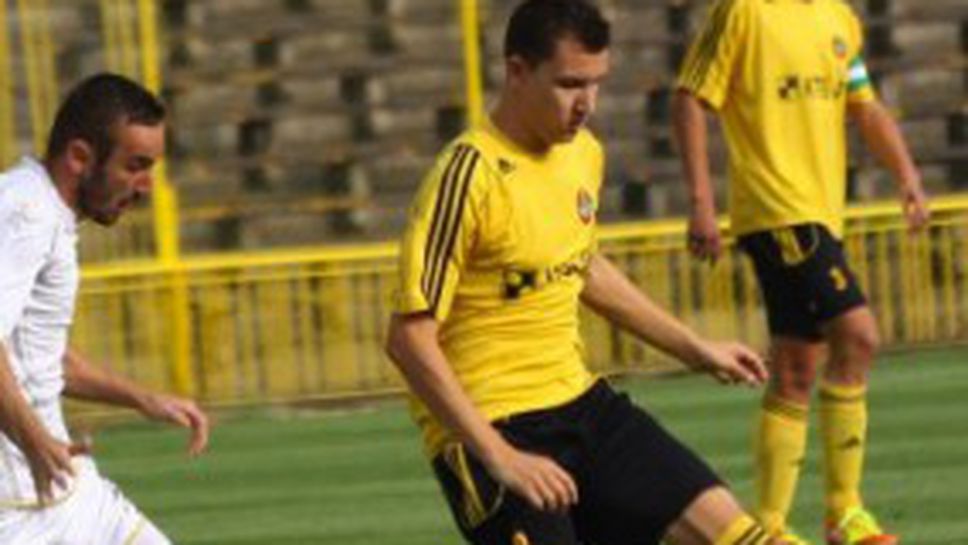 Галатасрай следи талант на Ботев (Пд)