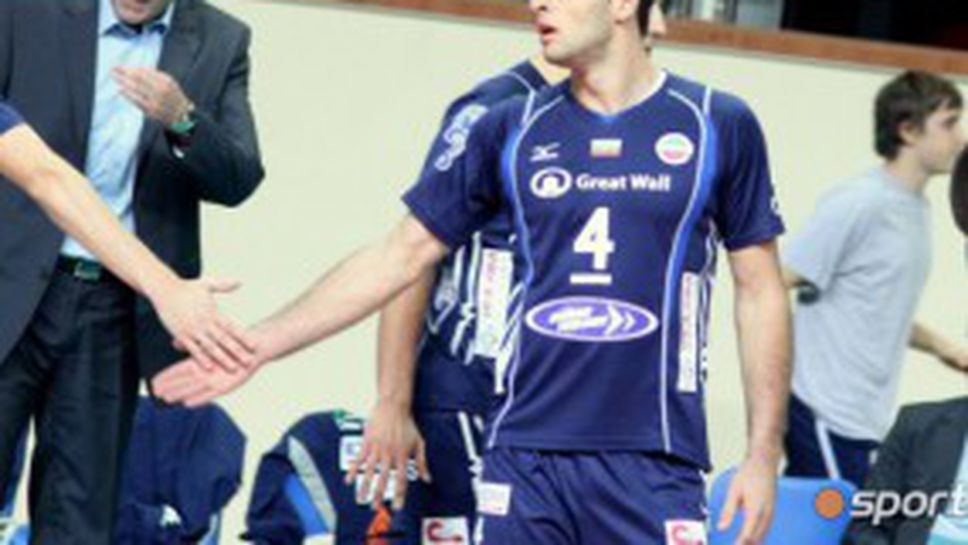 Турци държат шампионите ни гладни