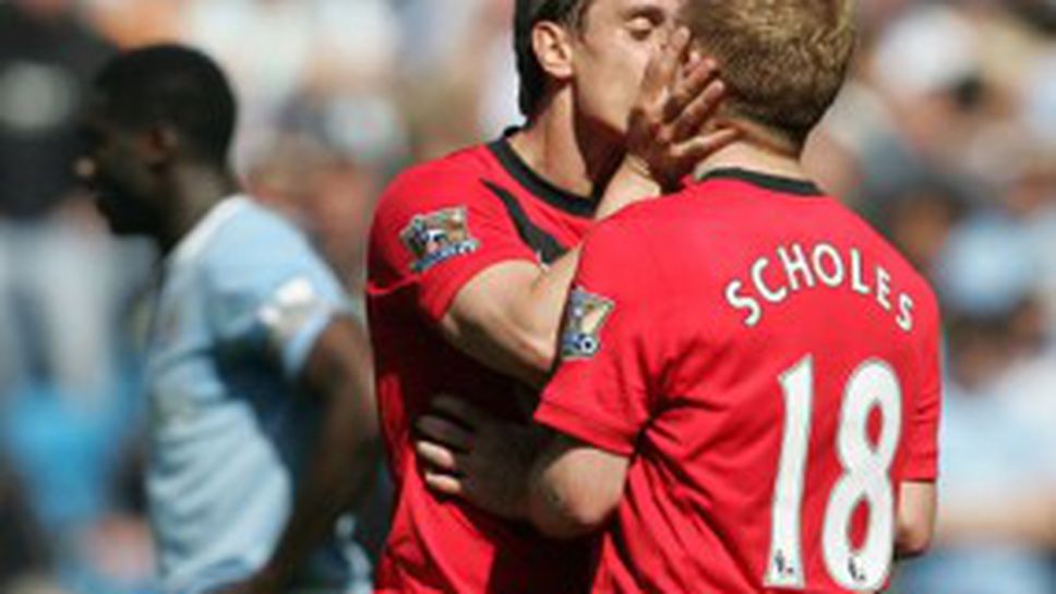 Уволниха треньор на Бока, защото целунал футболист