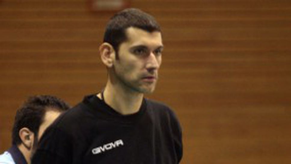 Сашо Попов: Феновете на Ираклис ни плюеха в залата! Гръцките им номера нямаха край…