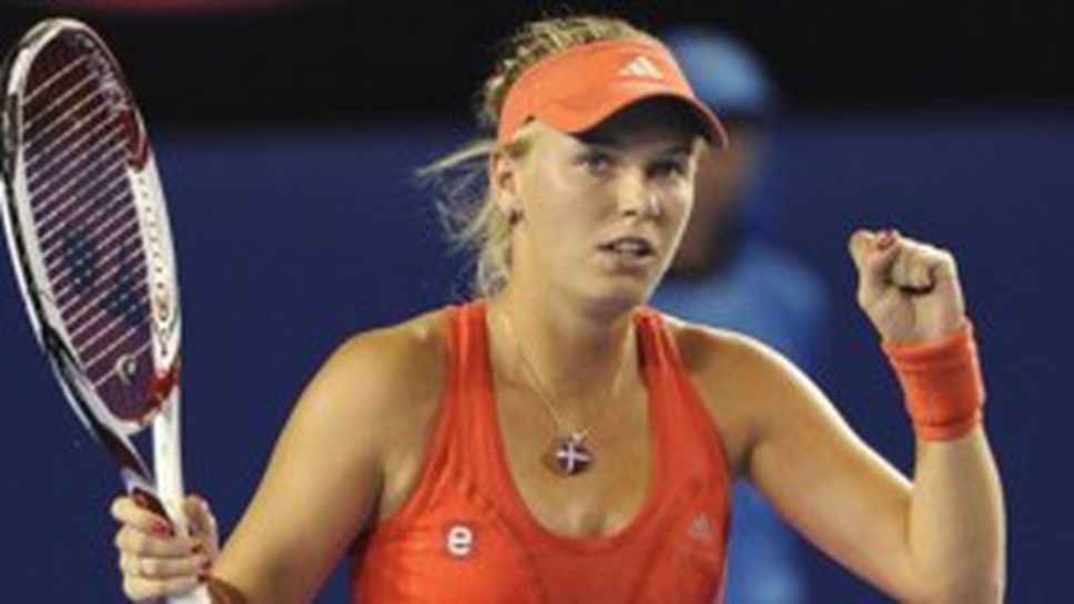 Вожняцки продължава напред, италианка отстрани Скиавоне