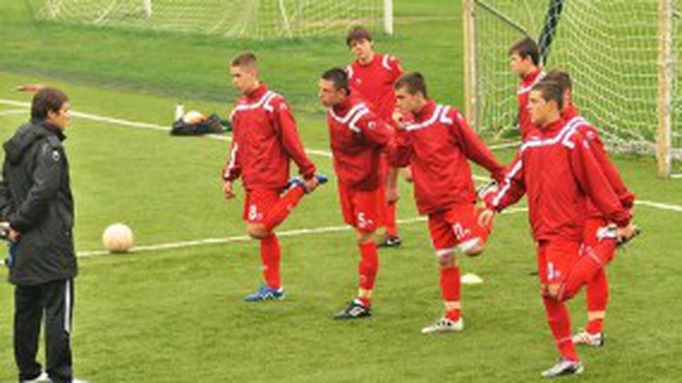 Единственият треньор-шампион с ДЮШ на ЦСКА вече е на работа в Лудогорец