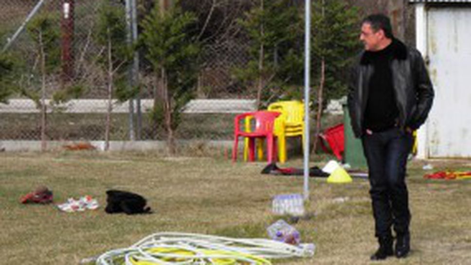 Собственик инспектира ЦСКА в Гърция, дава указания за Испания и гарантира още промени
