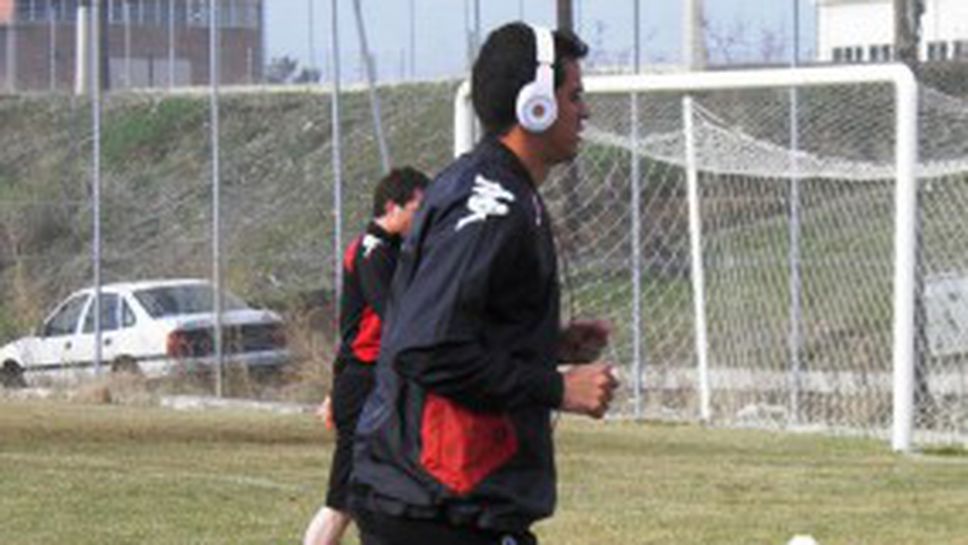 Платини озвучава тренировката на ЦСКА с бразилски ритми