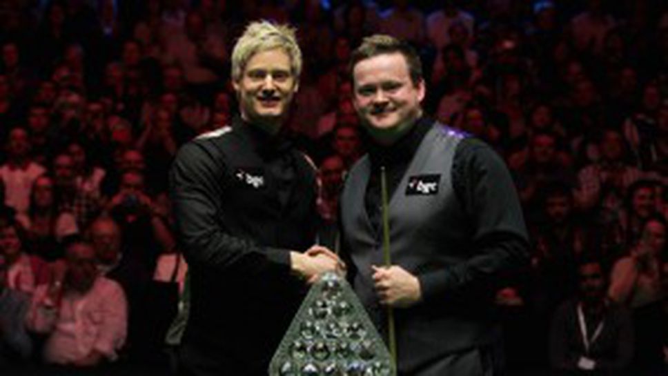 Робъртсън преполови пътя до титлата в Лондон