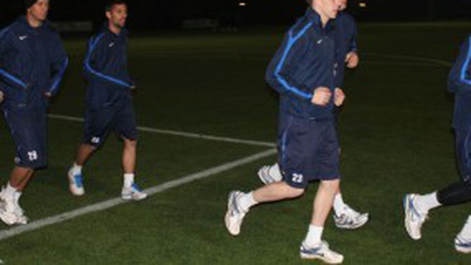 Проливен дъжд се изля върху Левски в Анталия