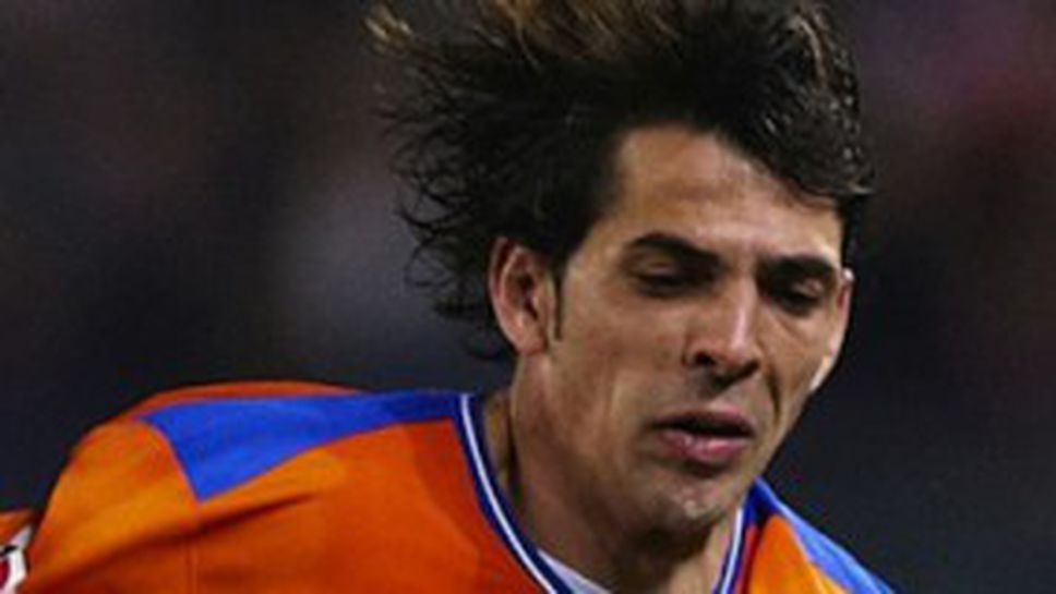 Литекс иска бивш футболист на Барса