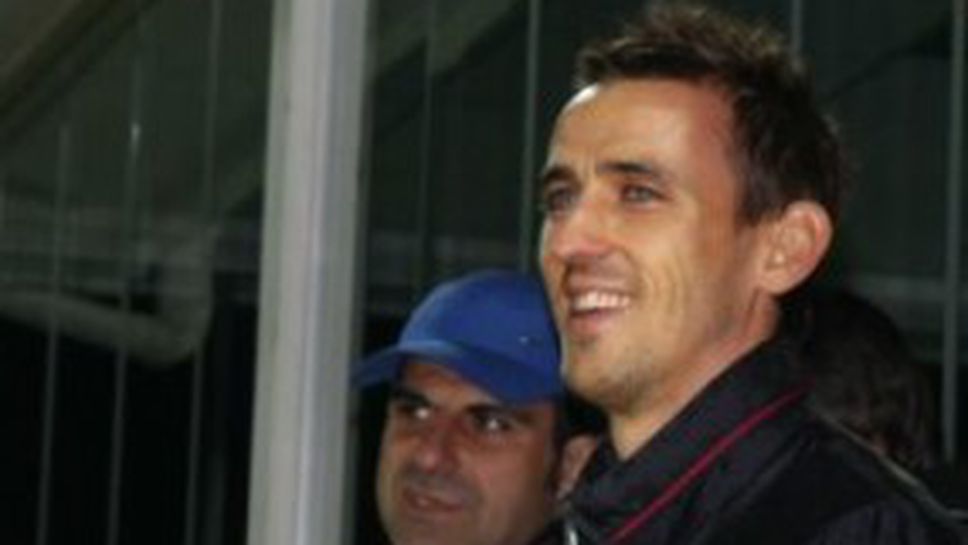 Бивш левскар гледа „сините” до шефовете на клуба (снимки)