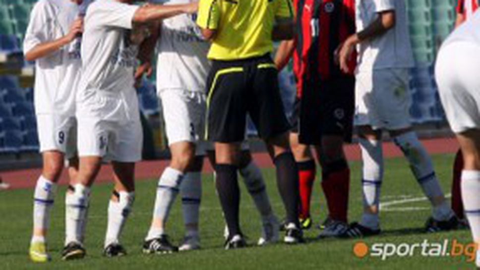 Светкавица подписва с аржентинец и французин, освободи петима