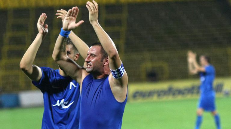  Левски поздрави Кривия 