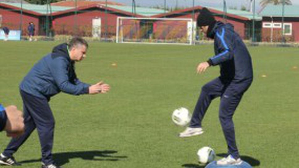 Възстановяване за победителите, тренировка за опитните в Левски