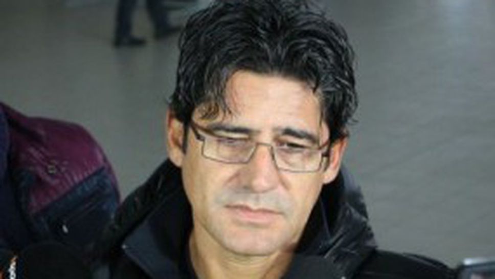 Костов притеснен за новите в Левски