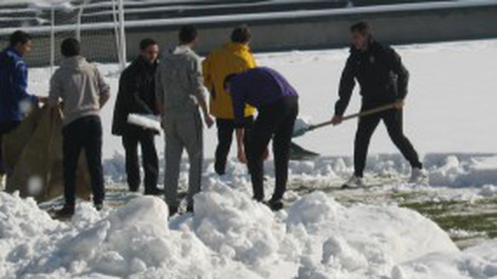 Сънародник на Дрогба на проби в Етър