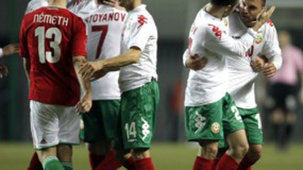 Пенев връща само няколко национали в България