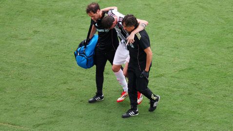 Защитник на Ювентус с тежка контузия