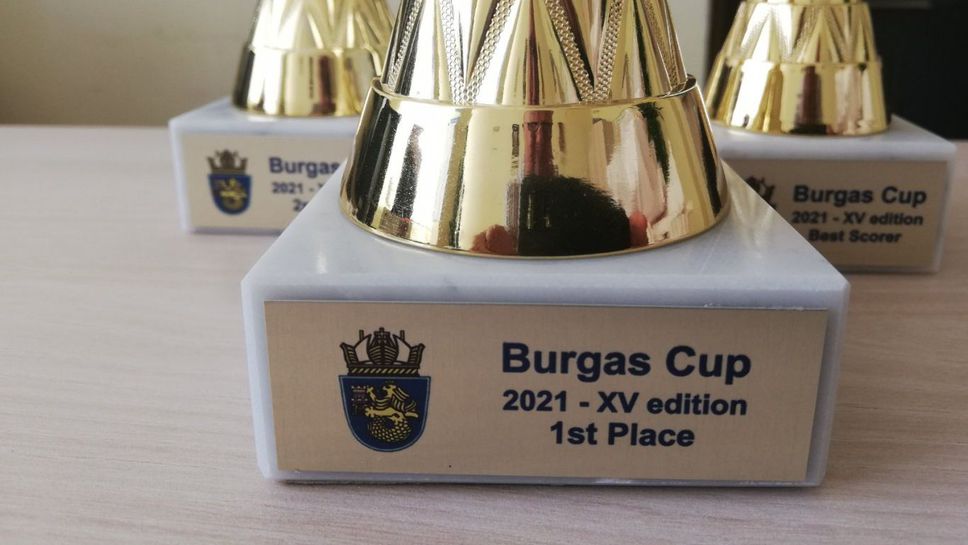 Отлага се международният турнир по водна топка "Купа Бургас 2021"