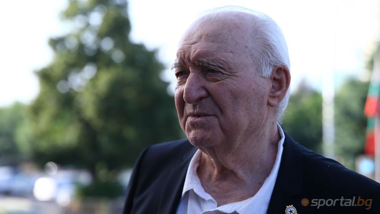  Жеков: Пардю е гонен 5 пъти от Англия, защо ни е? Добре, че Гришата му подреди състава за втория мач със Славия 