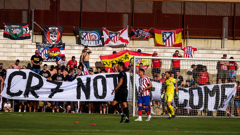 Феновете на Атлетико се противопоставиха на възможното привличане на Роналдо