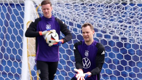  Нойер би трябвало да се завърне в националния отбор, счита именит вратар на Германия 