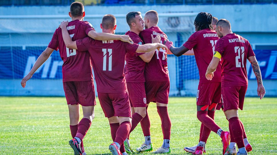 Втородивизионният Фратрия назначи Виктор Уляницки за директор на детско юношеската