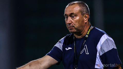  Станимир Стоилов: Очаквам сериозен футболен конфликт с Ботев (Пд) 