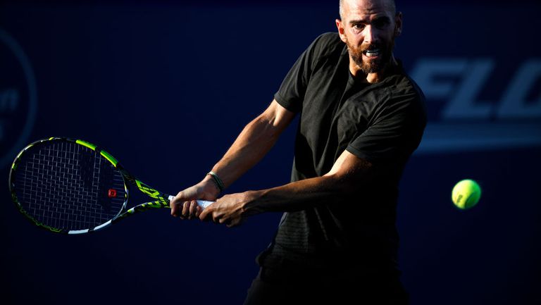 34-годишният французин Адриан Манарино спечели турнира по тенис за мъже