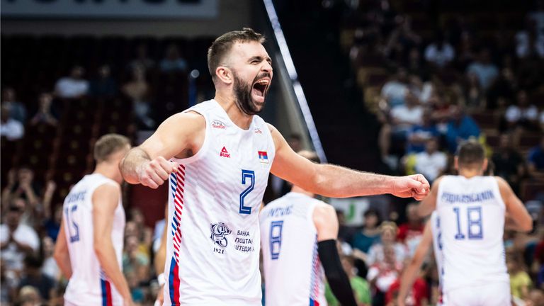 Волейболистите от националния отбор на Сърбия стартираха с чист успех