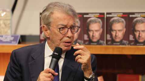  Бившият президент на Интер Масимо Морати е признат в болница 