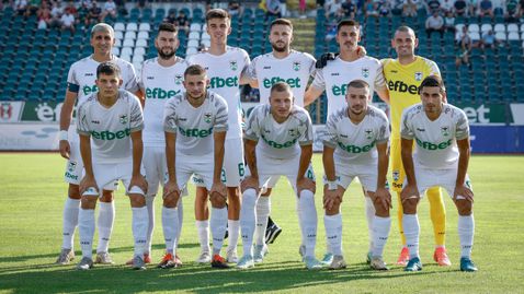 Драма в голям български клуб, шефовете предложиха на всички играчи да напуснат тима