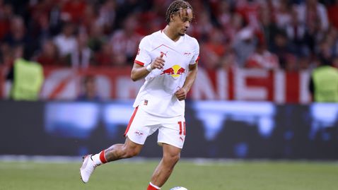 Чави Симонс е в Лондон, Тотнъм е все по-близо да го отмъкне от Челси