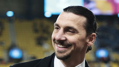 Златан Ибрахимович получи наградата на президента на УЕФА