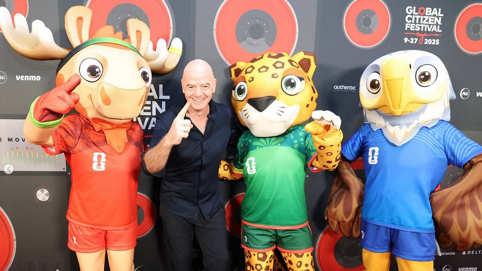 Инфантино участва на голям фестивал в Ню Йорк заедно с талисманите на Мондиал 2026