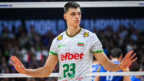 Рожденикът Александър Николов впечатли с изпълнение на Металика!