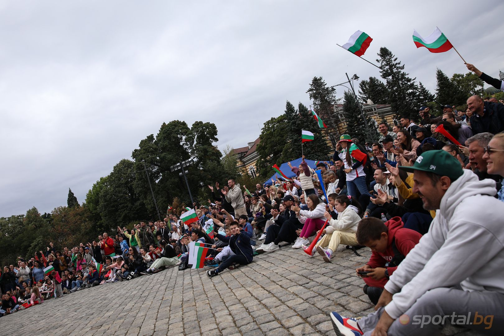 София гледа финала на Световното по волейбол