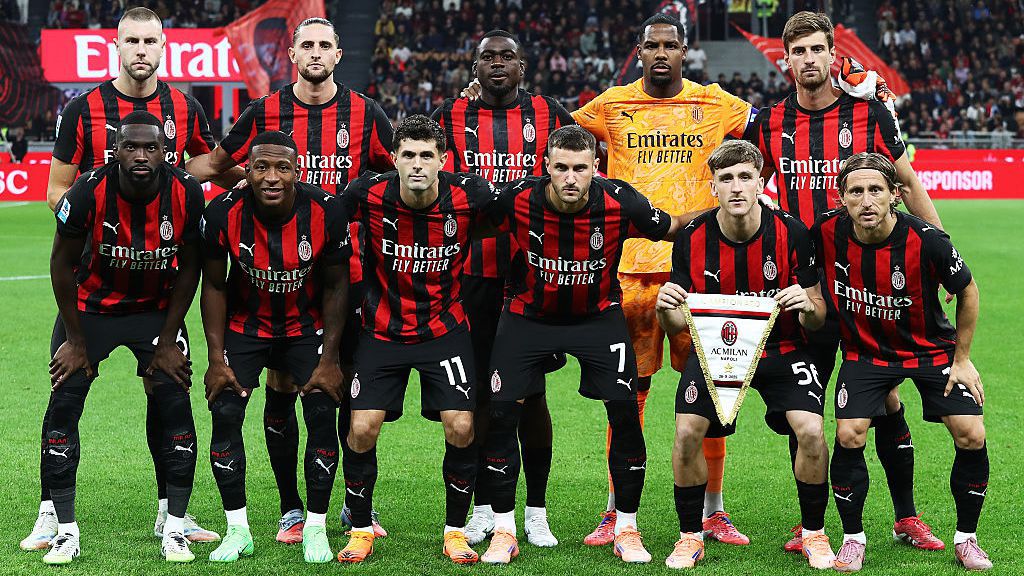 Милан може да се качи временно на върха в Серия А при победа срещу Верона