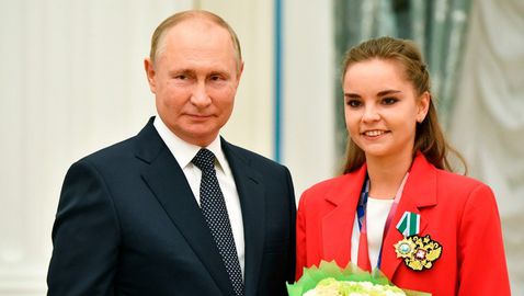 Путин поздрави Дина Аверина за титлата на бухалки