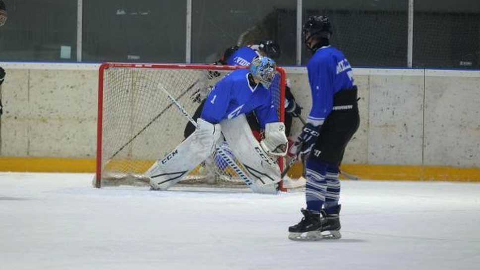Славия и Левски започват важна битка в шампионата по хокей на лед