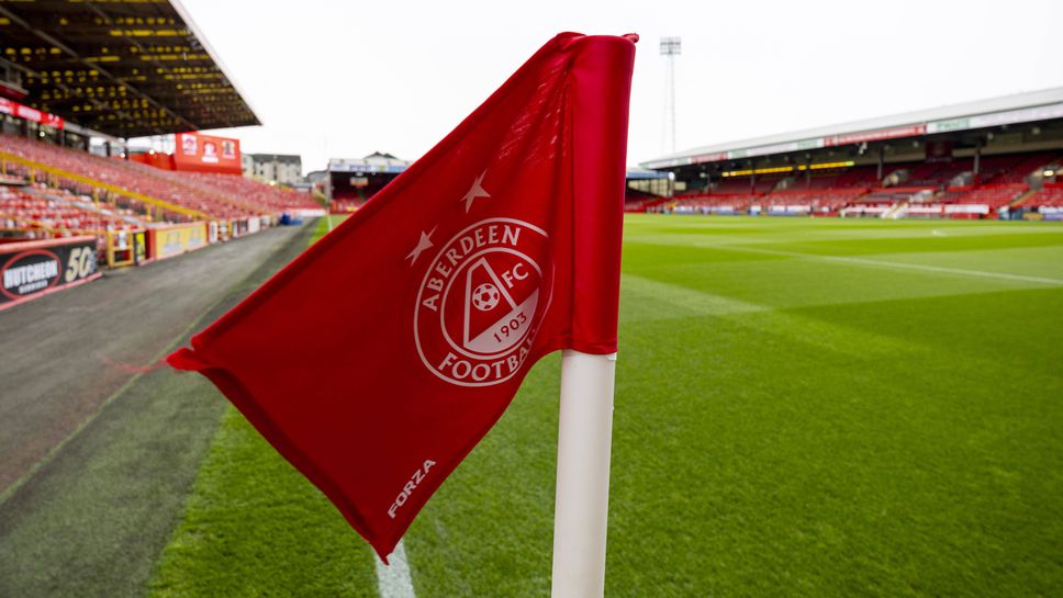 Български национал има нов спортен директор, който е лежал за уредени мачове и е откраднал пингвин