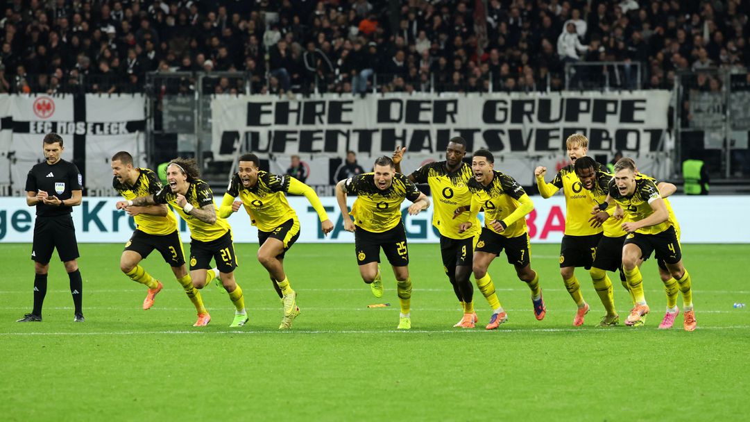 Борусия (Д) оцеля след дузпи във Франкфурт