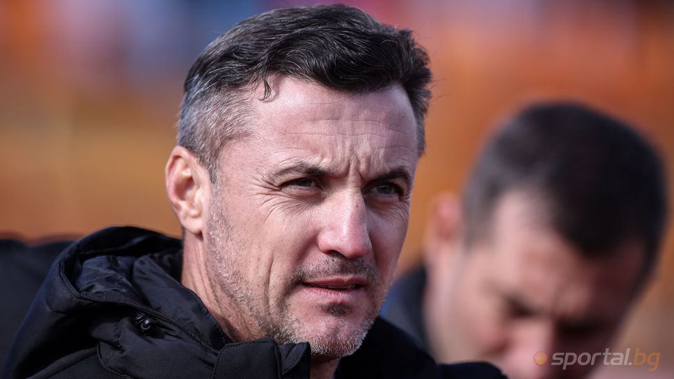 Треньорът на Локомотив София Станислав Генчев е провел разговор с