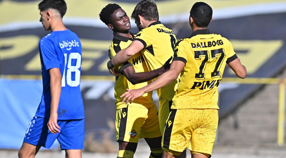 Ботев (Пд) не изпита затруднения и отнесе безпроблемно Спартак (Пл) за Купата