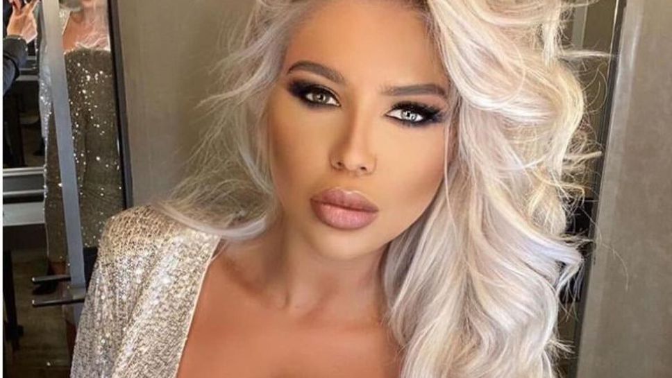 Андреа се подложи на поредна корекция