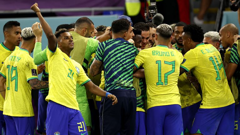 Бразилия 1:0 Швейцария, брилянтен удар на Каземиро зарадва Селесао