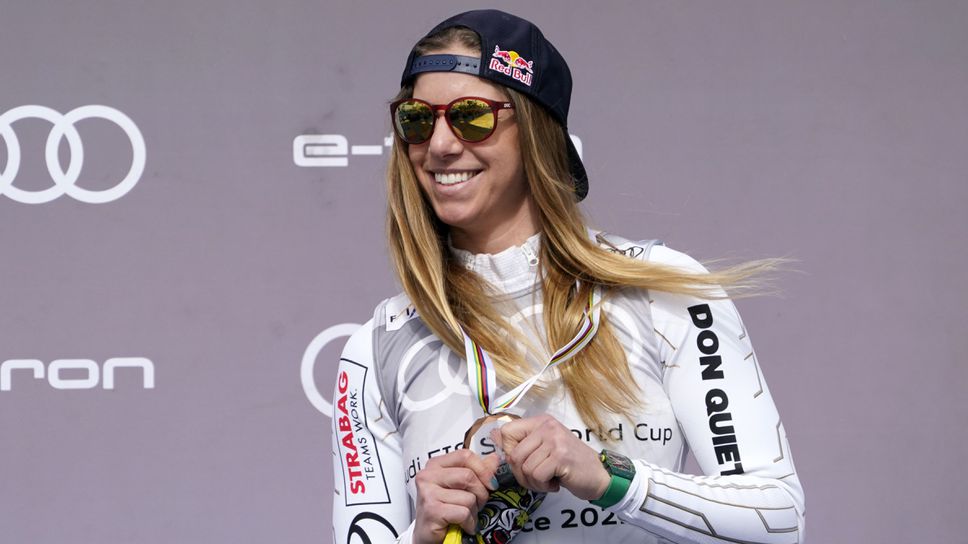 Естер Ледецка претърпя нова операция, връща се на пистата догодина