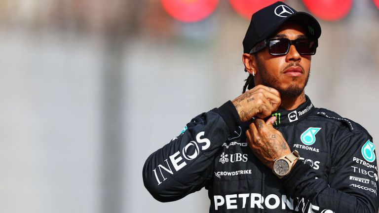 7 кратният световен шампион във Формула 1 Люис Хамилтън днес навършва