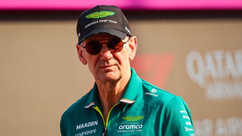 Обрат: Астън Мартин няма да сваля Ейдриън Нюи