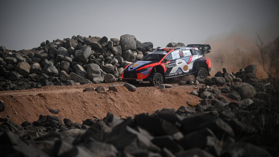 Адриен Фурмо остана начело в Саудитска Арабия след драматичен следобед