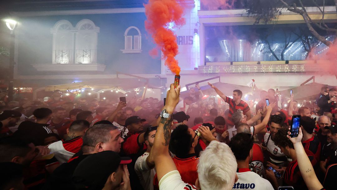 Сблъсъци между фенове на Фламенго и полицията в Рио